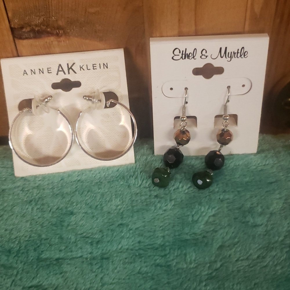 Earring lot